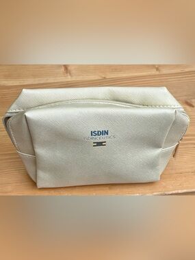 NEW — ISDIN Cosmetic Pouch